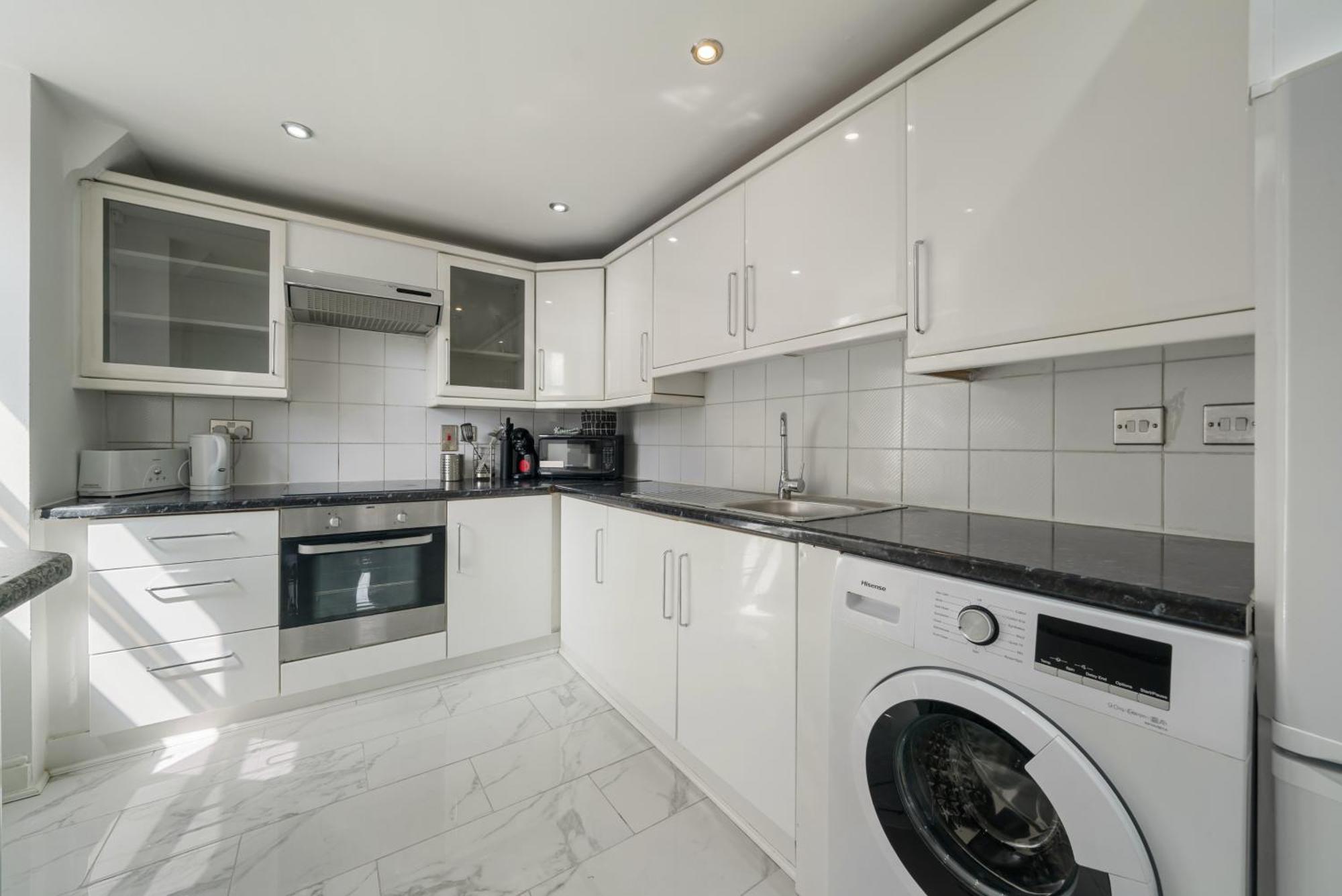 Luxurious Apartments On Oxford Street London Exterior foto